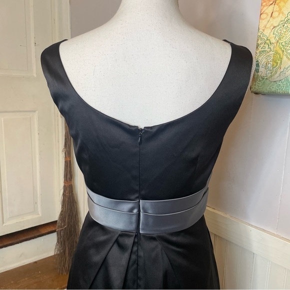 Max and Cleo Formal Little Black Dress Satin Sz 4 - Picture 9 of 16